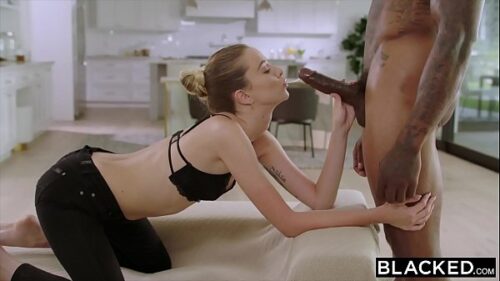 Samba pornÃ´ dormindo e caindo de baca a pica de seu cara