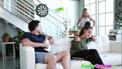 LÃ©sbica experiente transando com mulatinha lÃ©sbica perfeita