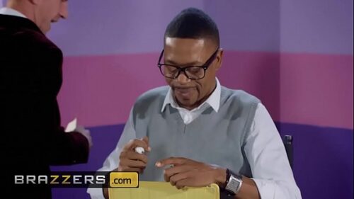 Gostosona da academia gravando um porno delicioso no pelo