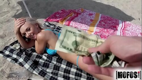 Ninfetinha Dando O Cu