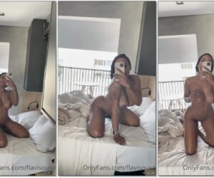 Flaviane Souza gostosa pelada e mostrando na cama