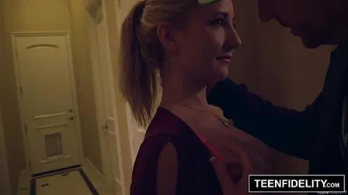 Jovem Jade Amber E Mulheres Do Sexo Anal Em Uma ExperiÃªncia Intensa