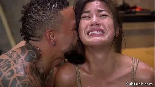 Mulheres Peladas Gostosos Com Black e Franja Anal Asiática Em Ação
