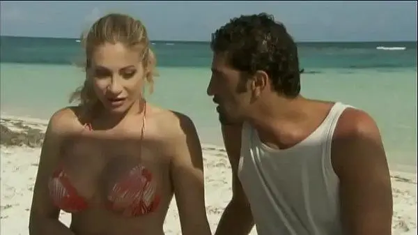 Filme de sexo pornô mostra rabuda safada cavalgando gostoso