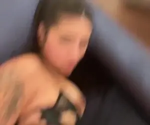 Leticia Cerote em sexo forte dando sua bucetinha melada