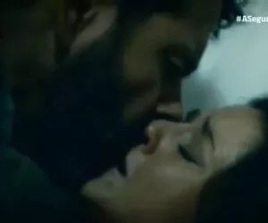 Priscila Sol Pelada em sexo intenso na serie brasileira